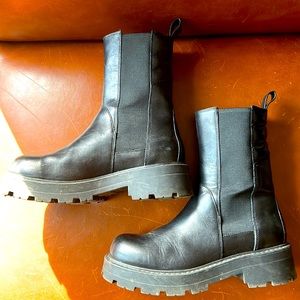 Vagabond Shoemakers Cosmo 2.0 Chelsea Boot in Black 37EU/7US